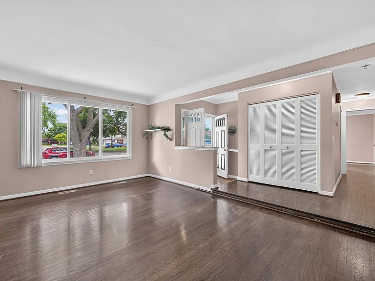29101 Campbell Dr — Photo 4