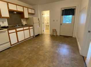 85 Crescent St APT 3, Rutland, VT 05701