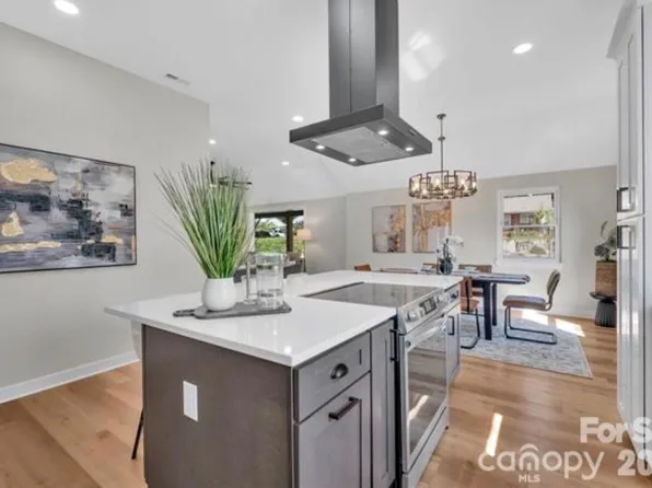 3942 McMillan St, Charlotte, NC 28205