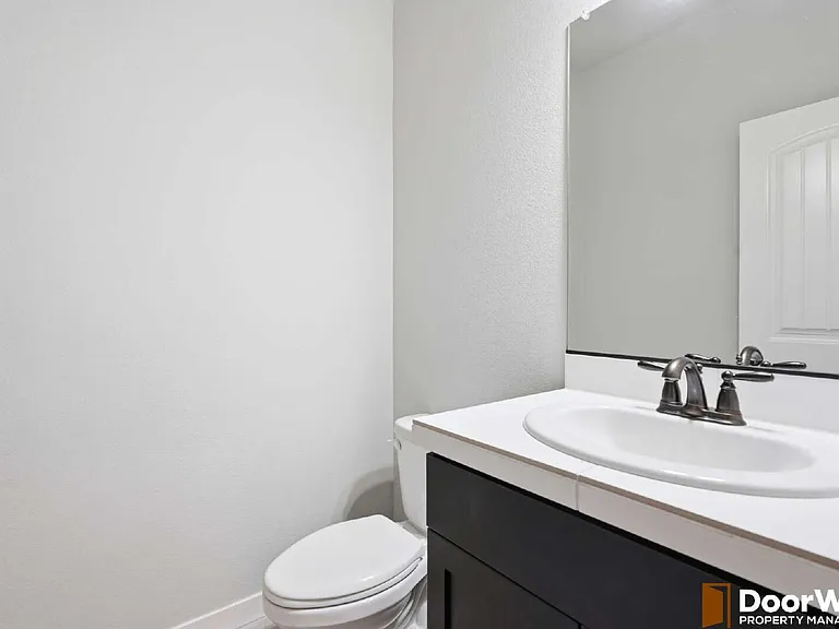 2364 Audubon Ave — Photo 5