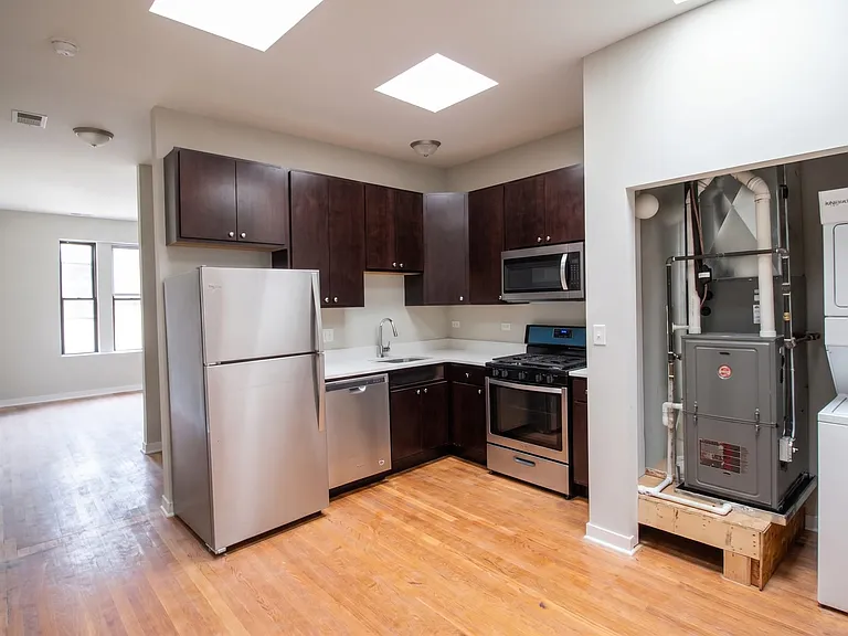 4208 N Milwaukee Ave #2R — Photo 4