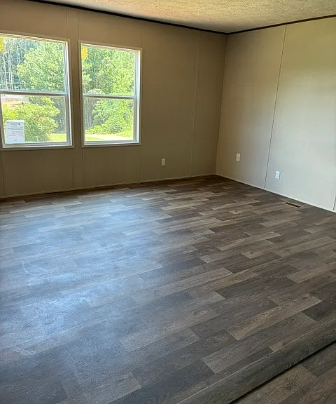 135 Lake Forest Dr — Photo 10