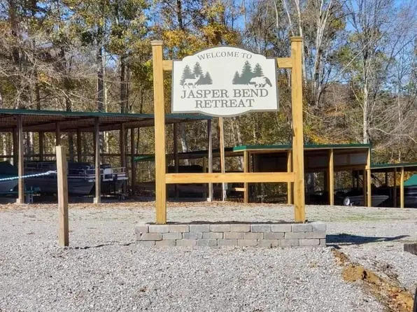 1222 Jasper Lake Dr, Burnside, KY 42519