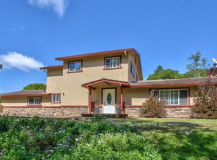 17957 Berta Canyon Rd, Salinas, CA 93907