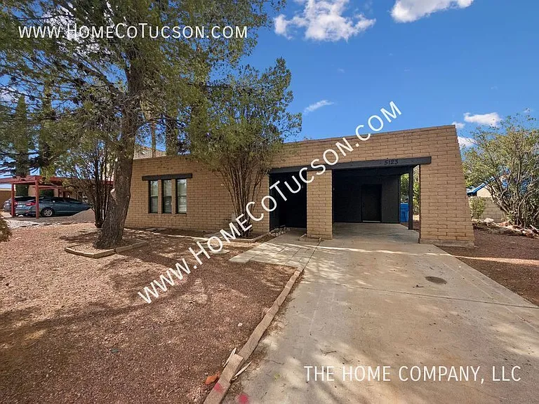 5123 Paseo Las Palmas — Photo 2