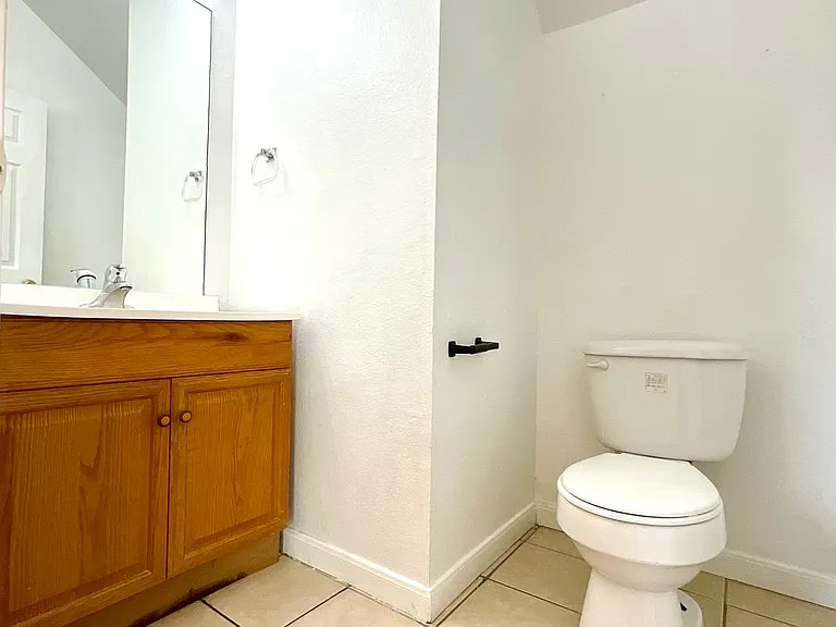 6911 Hallie Rdg — Photo 14
