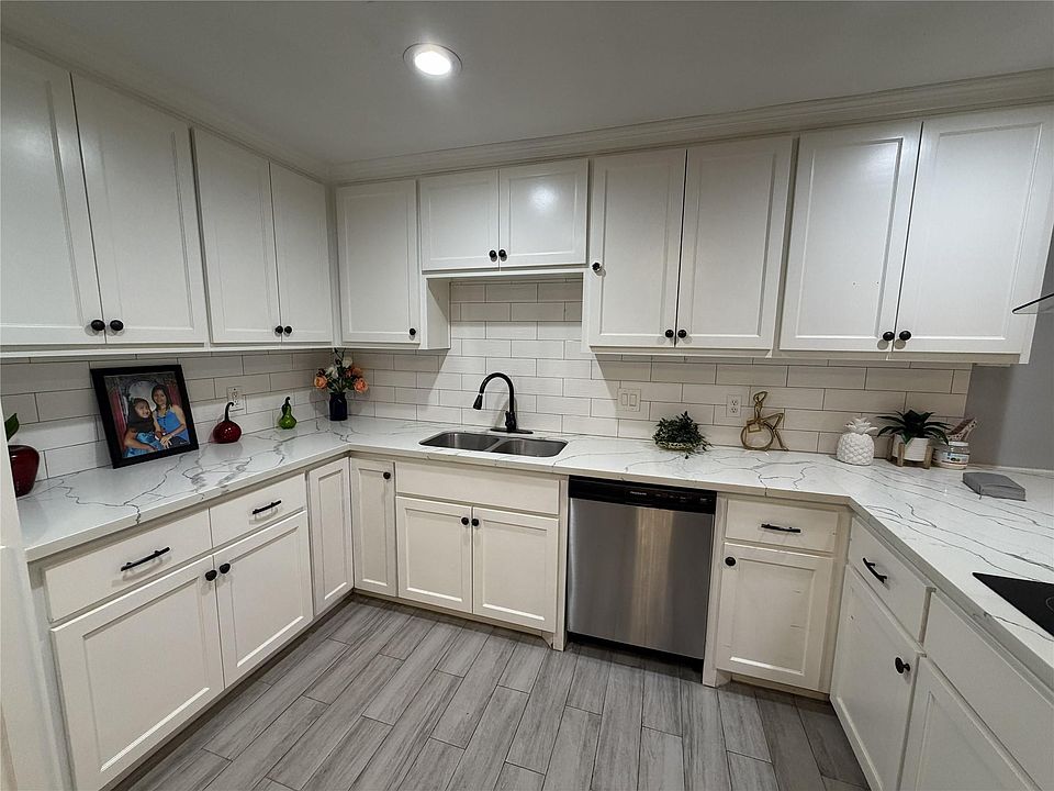 1st image of 7703 Moonmist Dr APT B