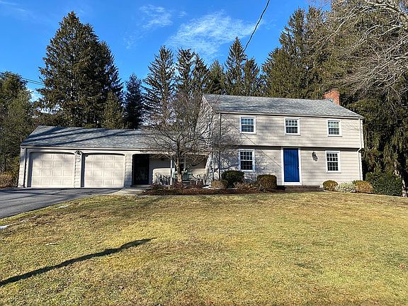 2nd image of 33 Carriage Dr