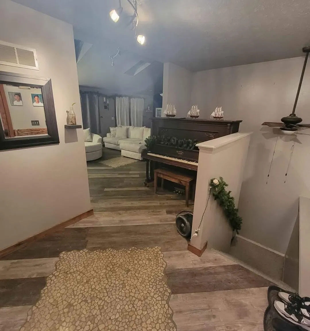 3 bed, 1092 sqft, $2,100 — Photo 4