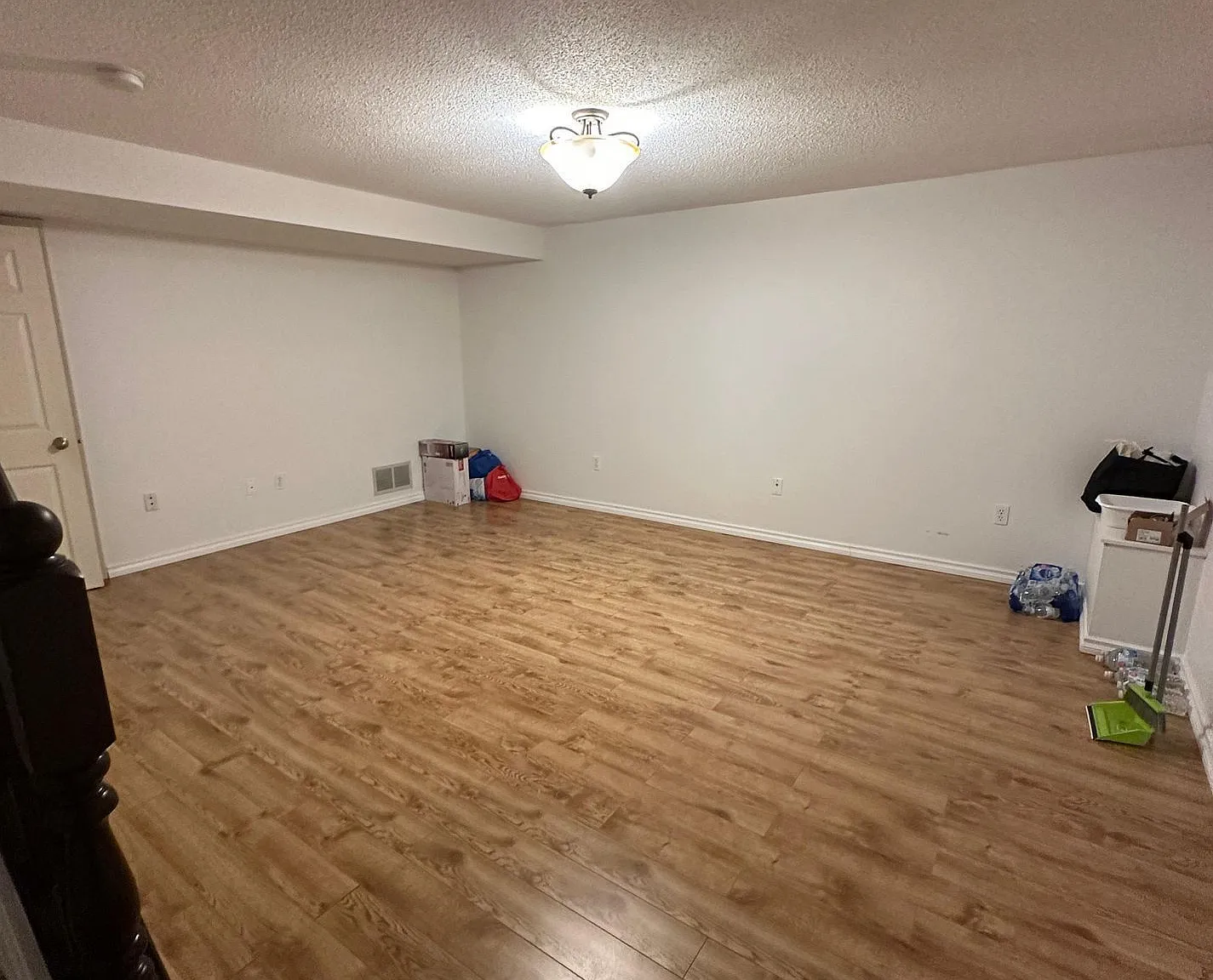 4 bed, $2,400 — Photo 4