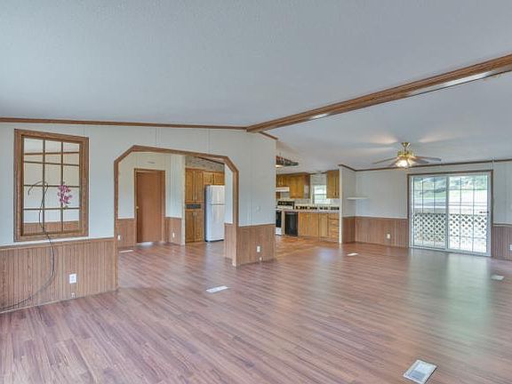 5th image of 451 Geisler Rd