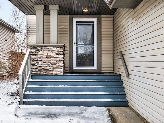 4th image of 192 Ridgehaven Cres