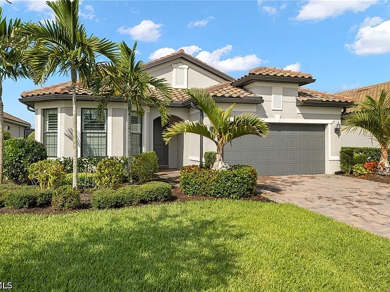 19564 Utopia Ln — Photo 1