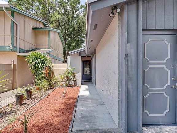 2nd image of 10514 Winrock Pl