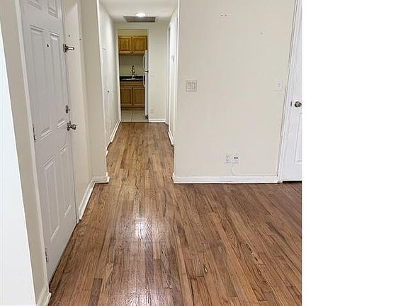 2nd image of 611 Espanola Way APT 6