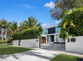 6015 N Bay Rd, Miami Beach, FL 33140