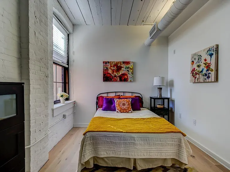 430 Fairmount — Photo 23