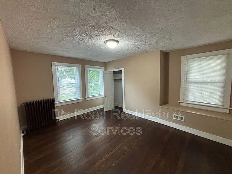 1581 Madison Ave — Photo 21