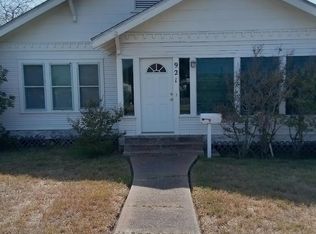 921 Denver St, Portland, TX 78374