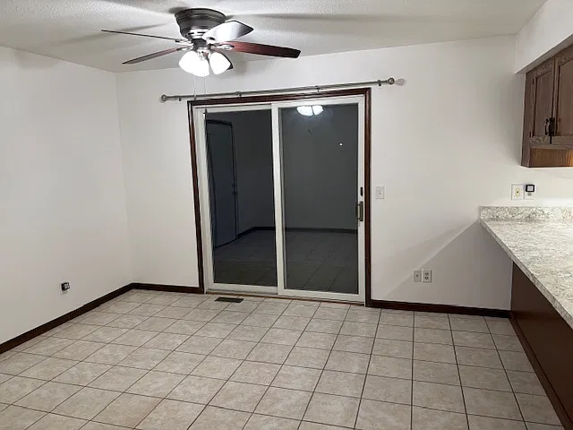 2 bed, 1400 sqft, $1,700 — Photo 4