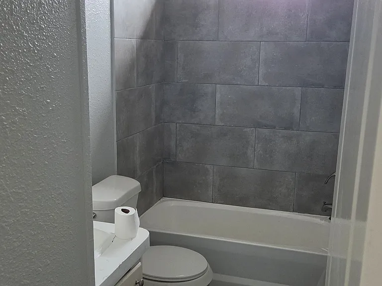 1545 Swan Ct — Photo 9