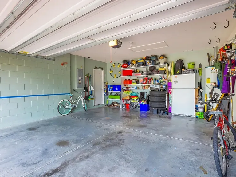 115 Gladesdown Ct — Photo 8