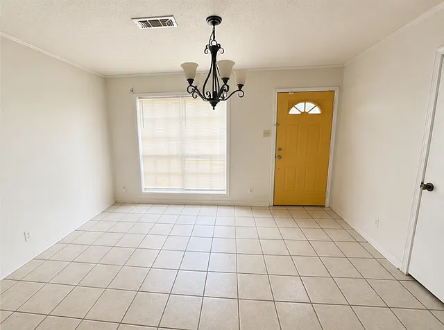 83 Peachtree Dr — Photo 4