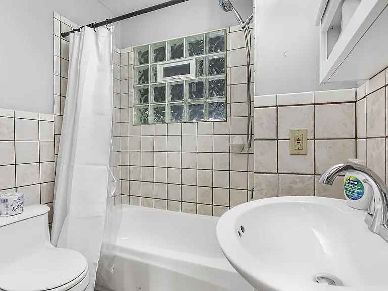 288 E 12th Ave #4 — Photo 32
