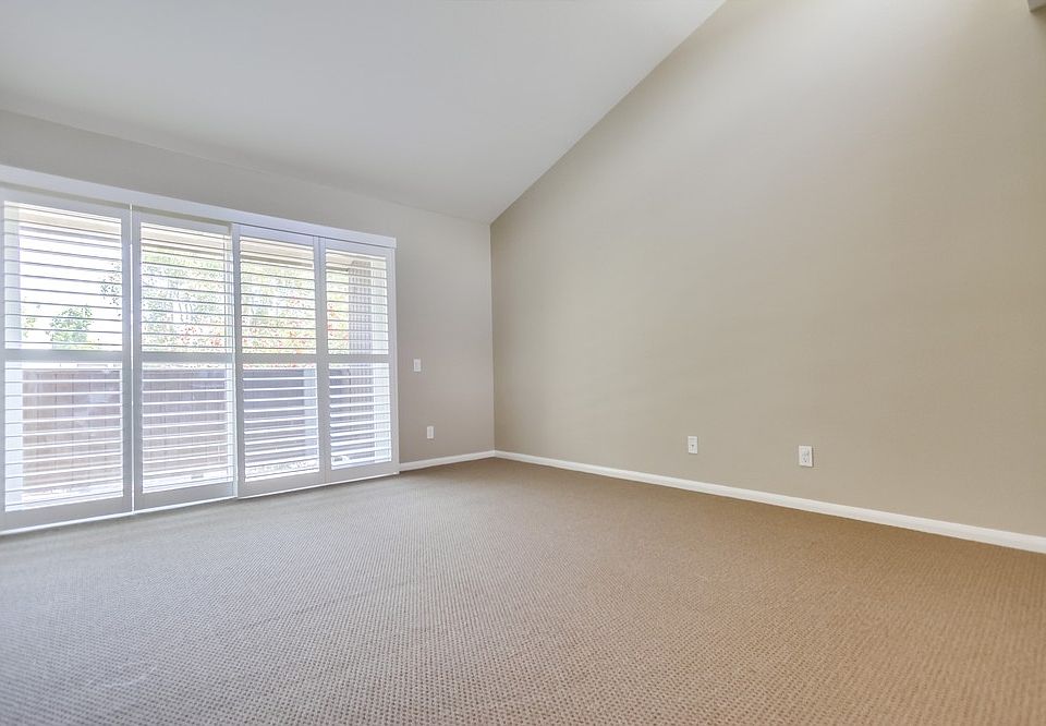 1st image of 3456 Castle Glen Dr Unit 284