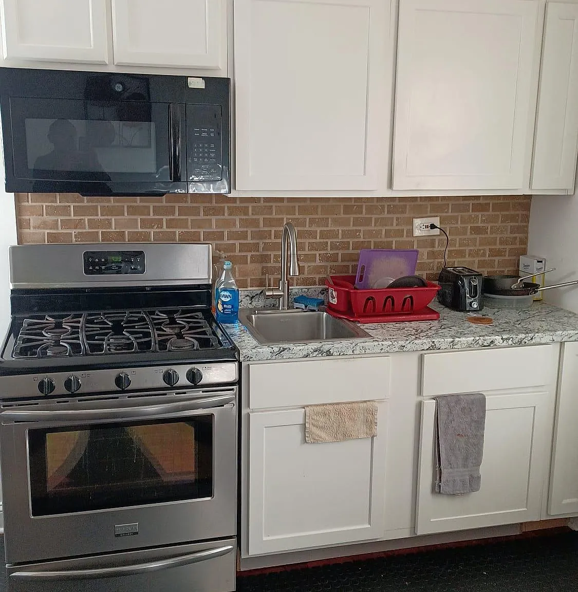 1 bed, 200 sqft, $750 — Photo 2