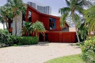 1st image of 113 Holiday Dr #(228)