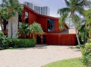 113 Holiday Dr #(228), Hallandale Beach, FL 33009