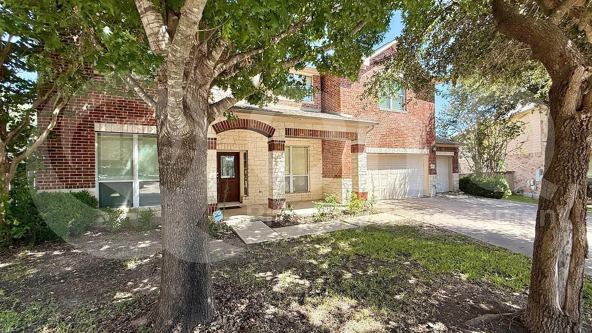 5 bed, 3.5 bath, 4591 sqft, $3,600 — Photo 4