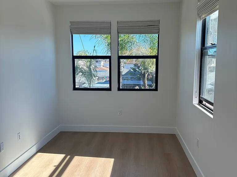 1323 Reed Ave #1325 — Photo 3