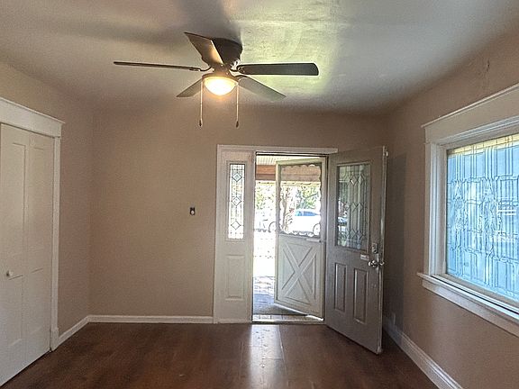 4th image of 803 S 35th St