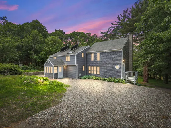 37 Pickerel Way, Forestdale, MA 02644
