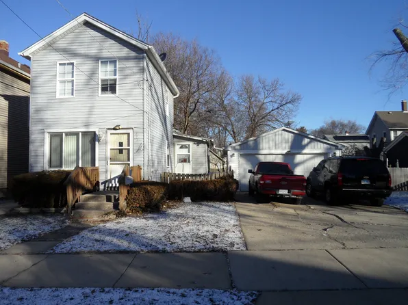 572 4th Ave, Aurora, IL 60505