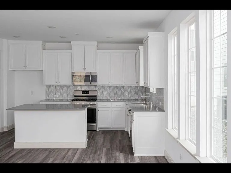 12765 Teton St — Photo 7