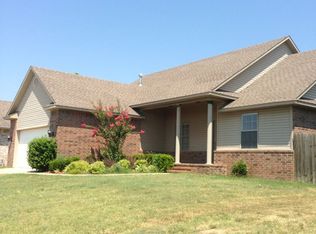 9801 E Pointe Dr, Fort Smith, AR 72903