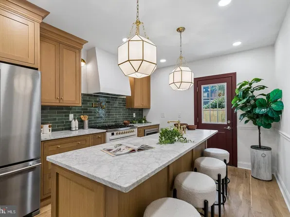 1706 Christian St, Philadelphia, PA 19146
