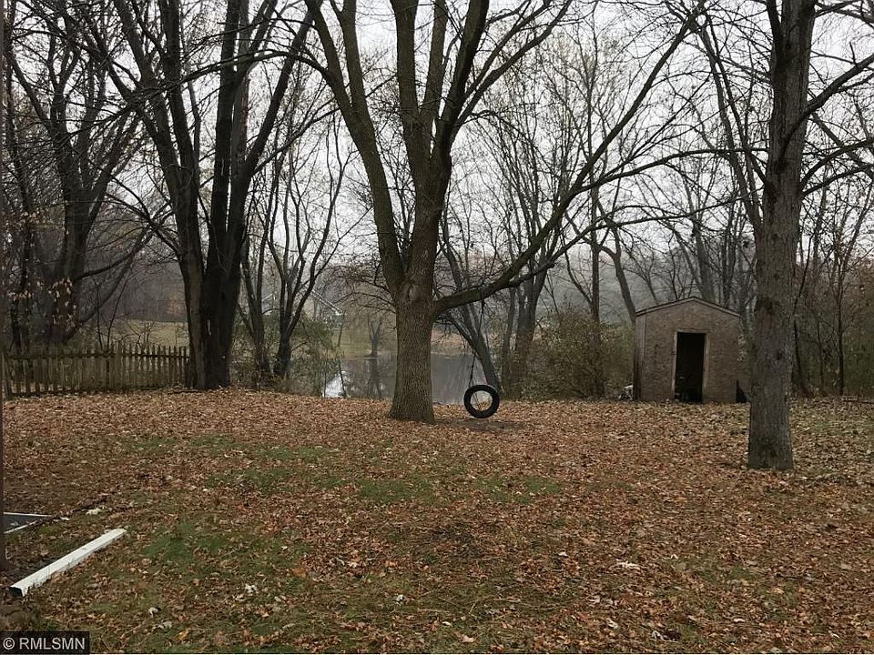 2nd image of 1840 55th St E