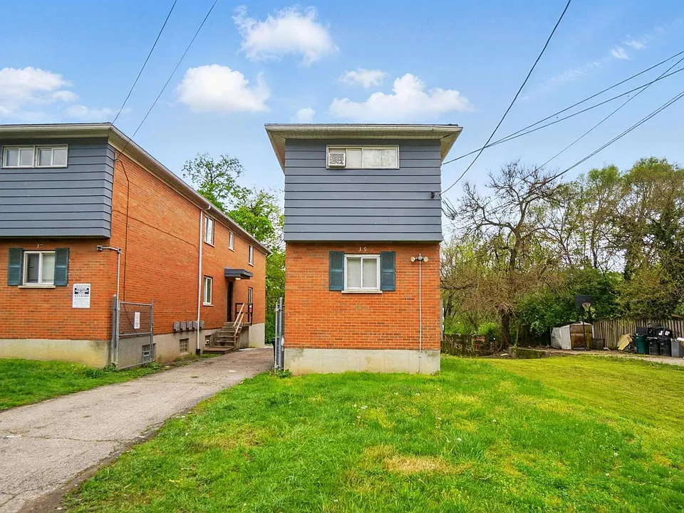 39 Wuest St #4