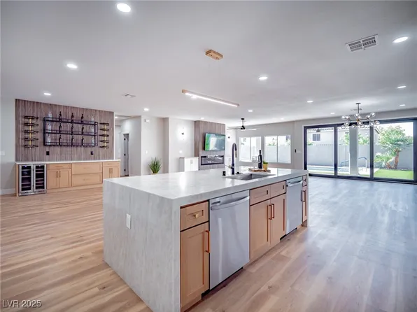 2670 Graceful Ln, Henderson, NV 89052