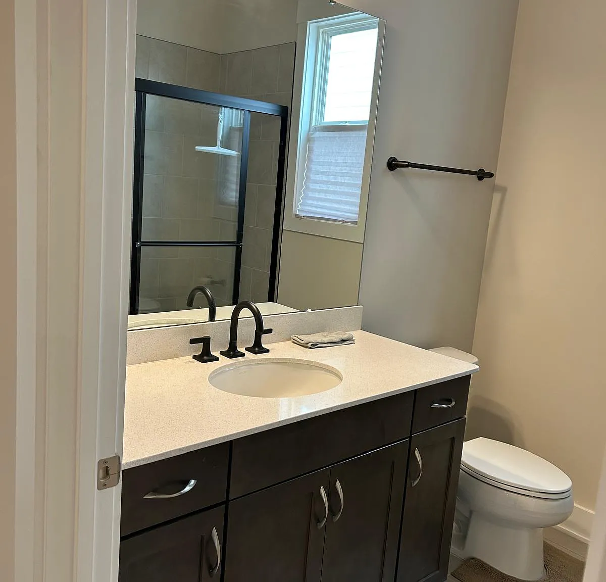 4 bed, 2650 sqft, $3,400 — Photo 1