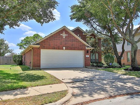 3rd image of 20811 Surrey Creek Ct