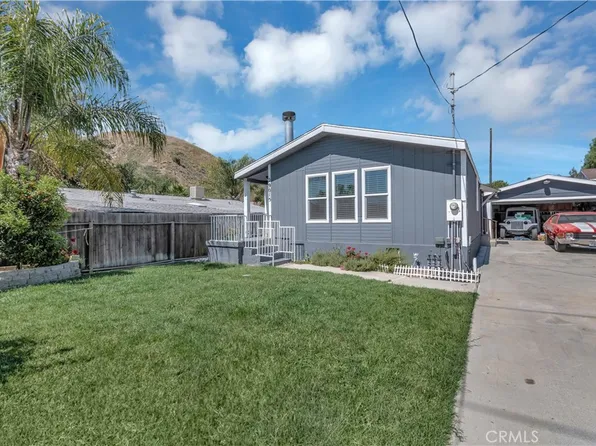29015 Eveningside Dr, Val Verde, CA 91384