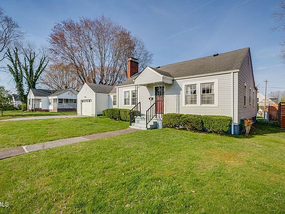 3rd image of 2716 Linden Rd