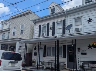 206 Oak St, Minersville, PA 17954