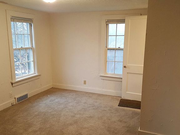 2nd image of 4731 Meredeth St #3