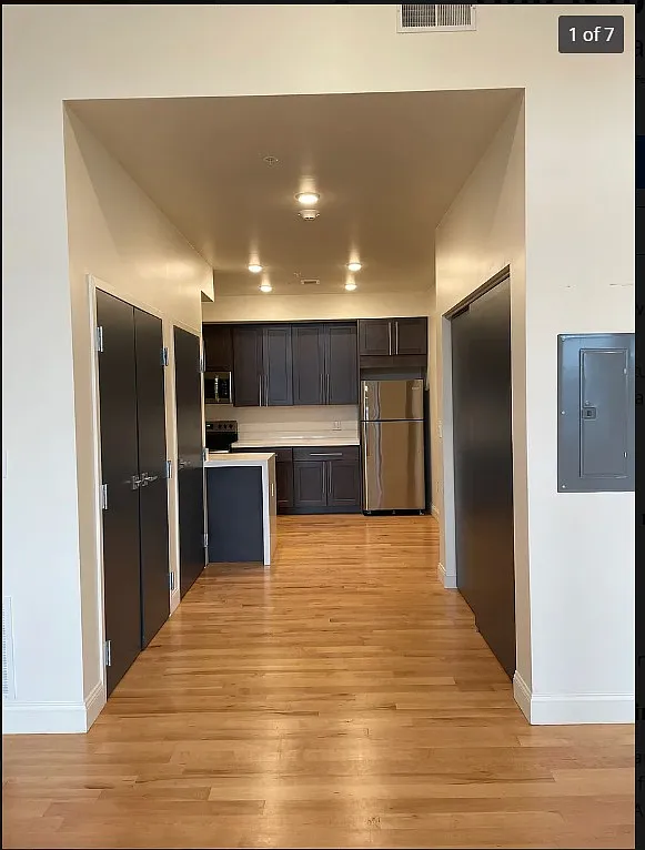 Studio, 355 sqft, $990 — Photo 1